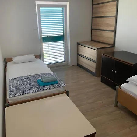 Terezie Vakantiehuis Ražanac